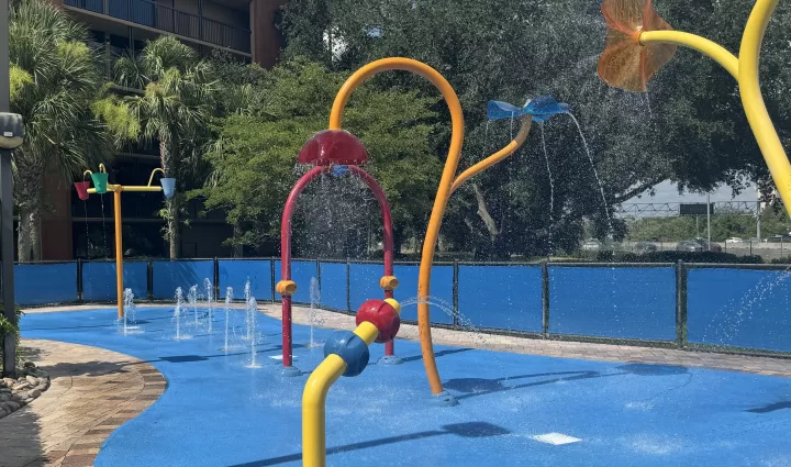 Review of the Rosen Inn Lake Buena Vista - Orlando, FL. splashpool