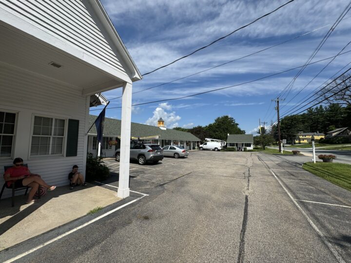 School house inn North Conway. Reception and parking area.
